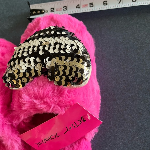 NWT BETSEY JOHNSON HEART FAUX FUR SLIPPERS - Picture 4 of 10